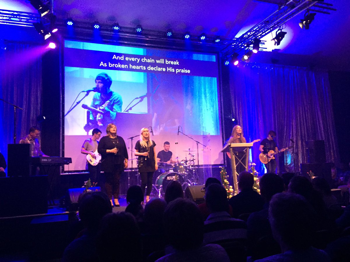 WillGraham_4's tweet photo. After years of praying and planning, the Celebration of Hope is underway in Peterhead, Scotland. Pray as the Gospel is proclaimed tonight! https://t.co/uUj6MAgXI7