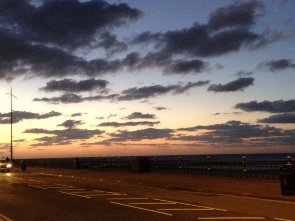 AleCaesar1's tweet photo. #Margate still getting the sunsets!! https://t.co/nae4ahXLm1