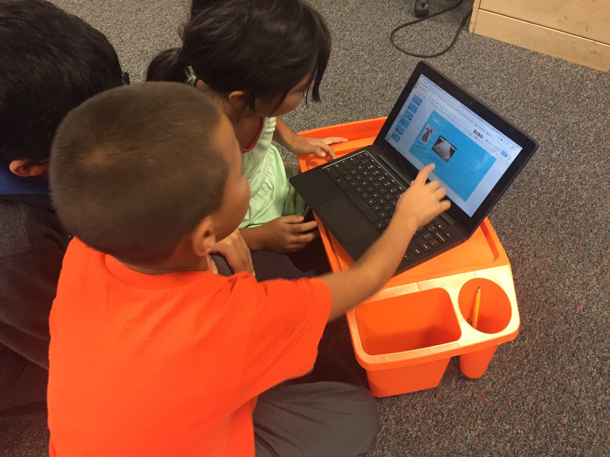 leach_cjusd's tweet photo. #Collaberating to complete class slide project on the Kumeyaay Tribe. @Crestmore_CJUSD #3rdgrade https://t.co/9w2qHLzmnM