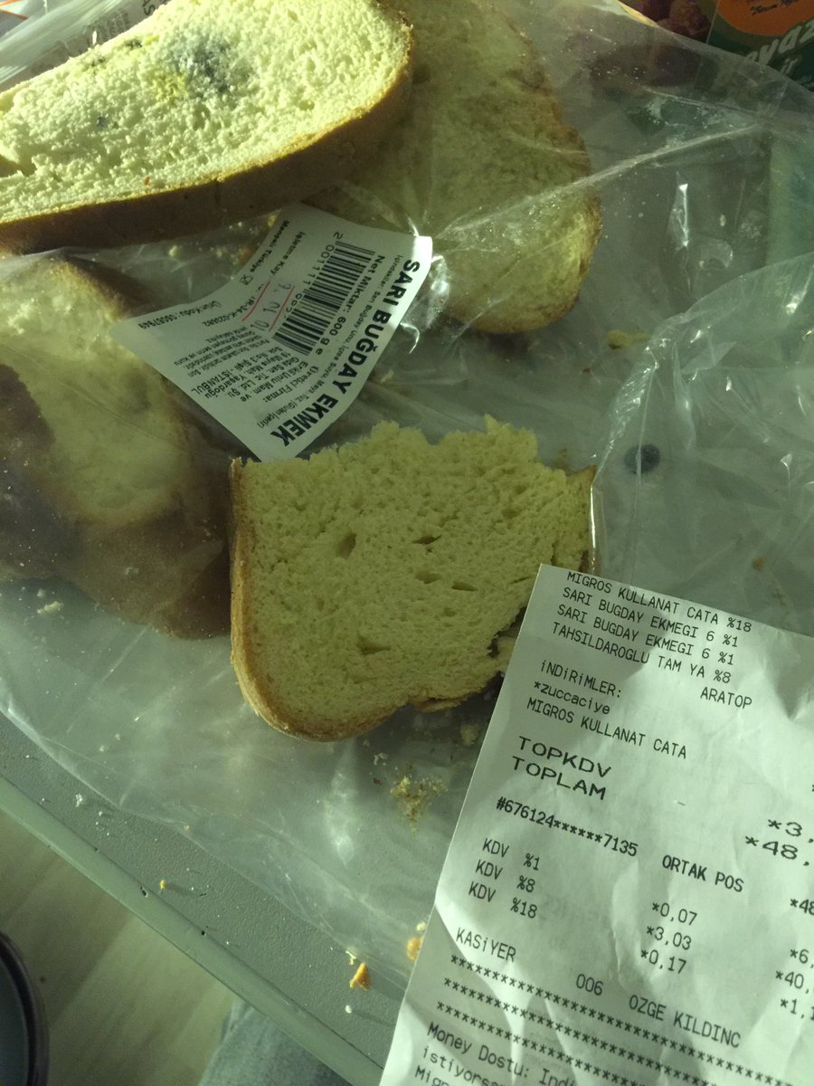 esisemi's tweet image. Mıgrosta kontrol yok 1 saat once aldıgım ekmek kuflu cıktı@Migros_Turkiye @migros nisantası