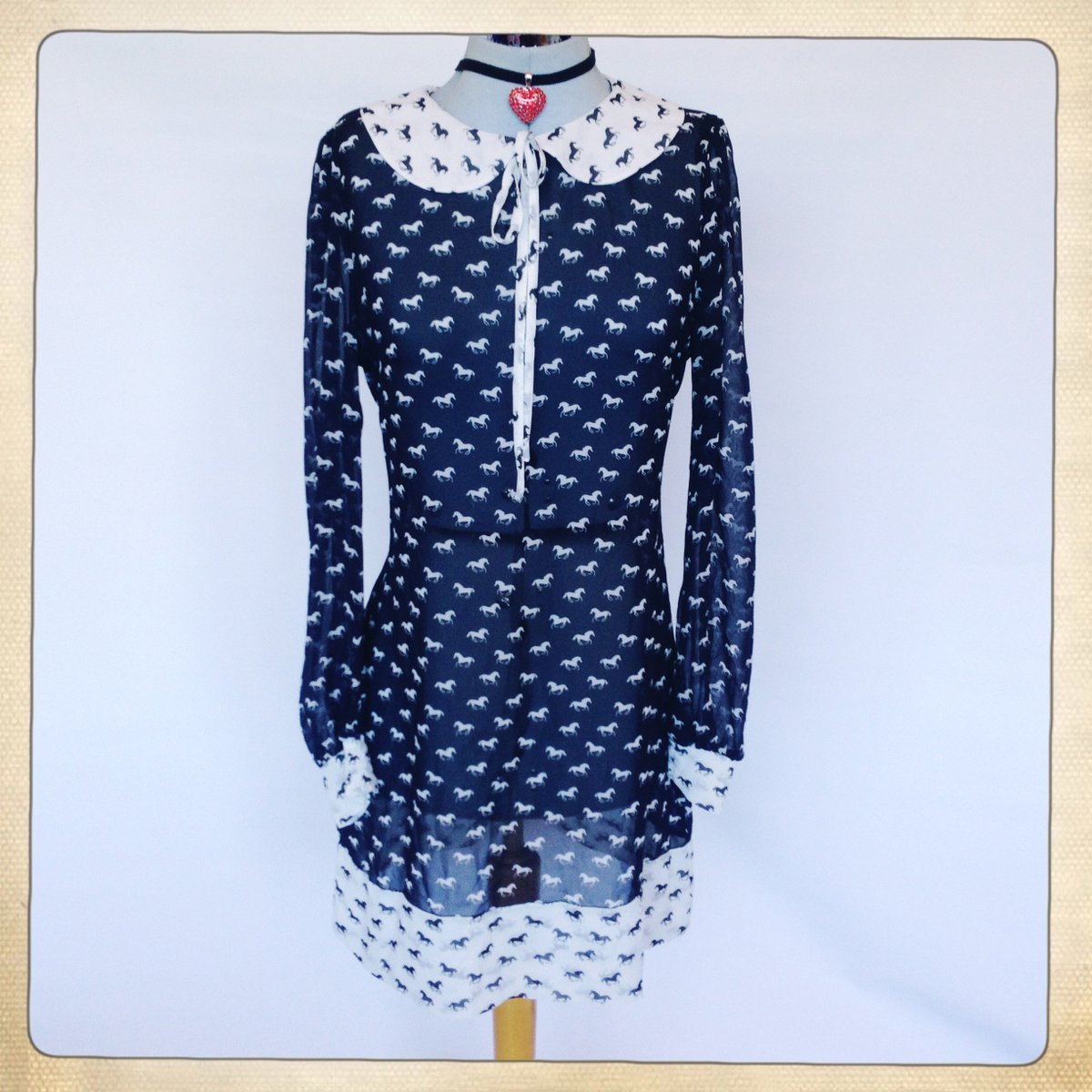 FrecklesAttic's tweet photo. https://t.co/KSzAKR7ZS9 #mod #modette #60sfashion #60s #noveltyprint #horses #modernist #mods #60smini #peterpancollar #retrodress #moddress https://t.co/3Vdytt7Com