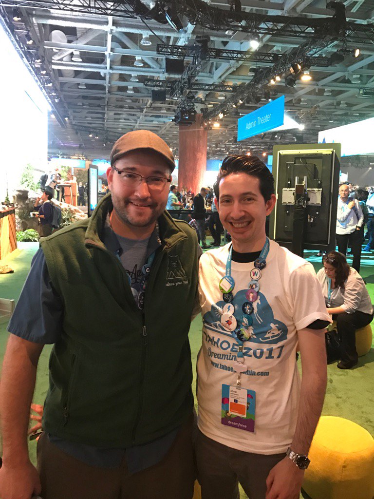 adam17amo's tweet image. Finally met @sfdcgeek at #DF16! #AdminMeadow