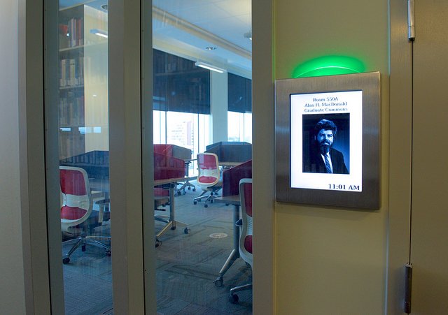 UCalgaryLibrary's tweet photo. Graduate student looking for a sweet place to study? Apply now for a spot in the new Graduate Commons in TFDL: https://t.co/a5IhkShqg0 https://t.co/VY6uEqpjSb