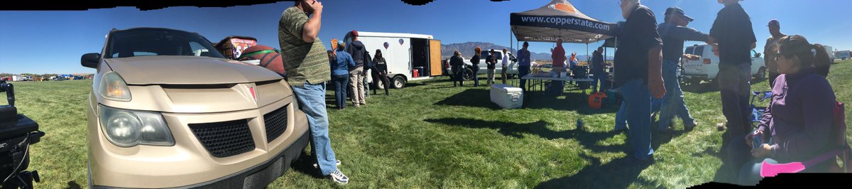 SharpPro's tweet image. At the @balloonfiesta tailgate someone has a Pontiac Aztec. @BreakingBad_AMC was right!