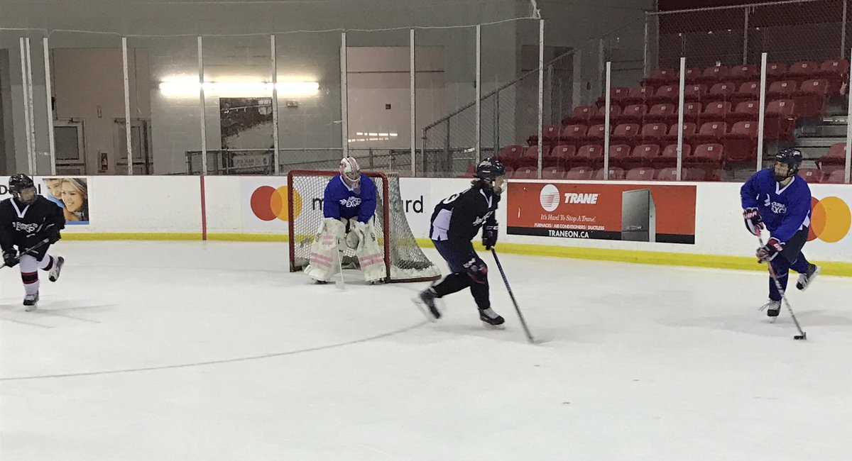 JourneytoExcel's tweet photo. Action shot from the #3on3challenge today at the High Performer Program
#lotsofoffense #teambluewiththew #J2EHPP https://t.co/YyxM4O48bP