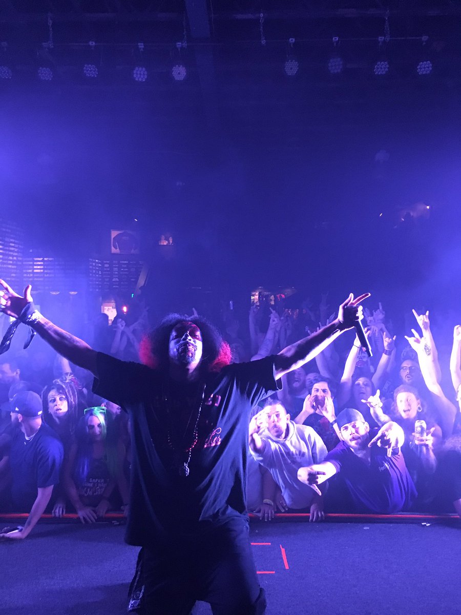 BigHoodoo's tweet photo. Yoooo!! Last night in Nashville was FUCKN LIT💥💥  Much Love to errbody yall are #ThaShit !! BlessUp🙌🏽  #RIDDLEBOXTOUR #ASYLUM https://t.co/8wHeUqFDXi