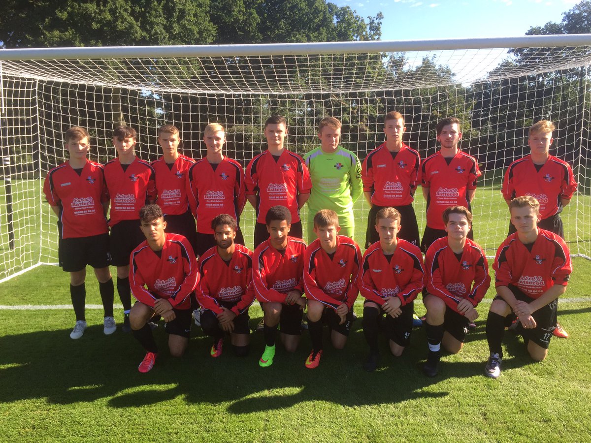 Cobham_FC's tweet photo. A win &amp; a very good 'play how you practice ' match today away v Whitgift School for the Academy @GlenthorneSixth https://t.co/oUQd6nUTk3