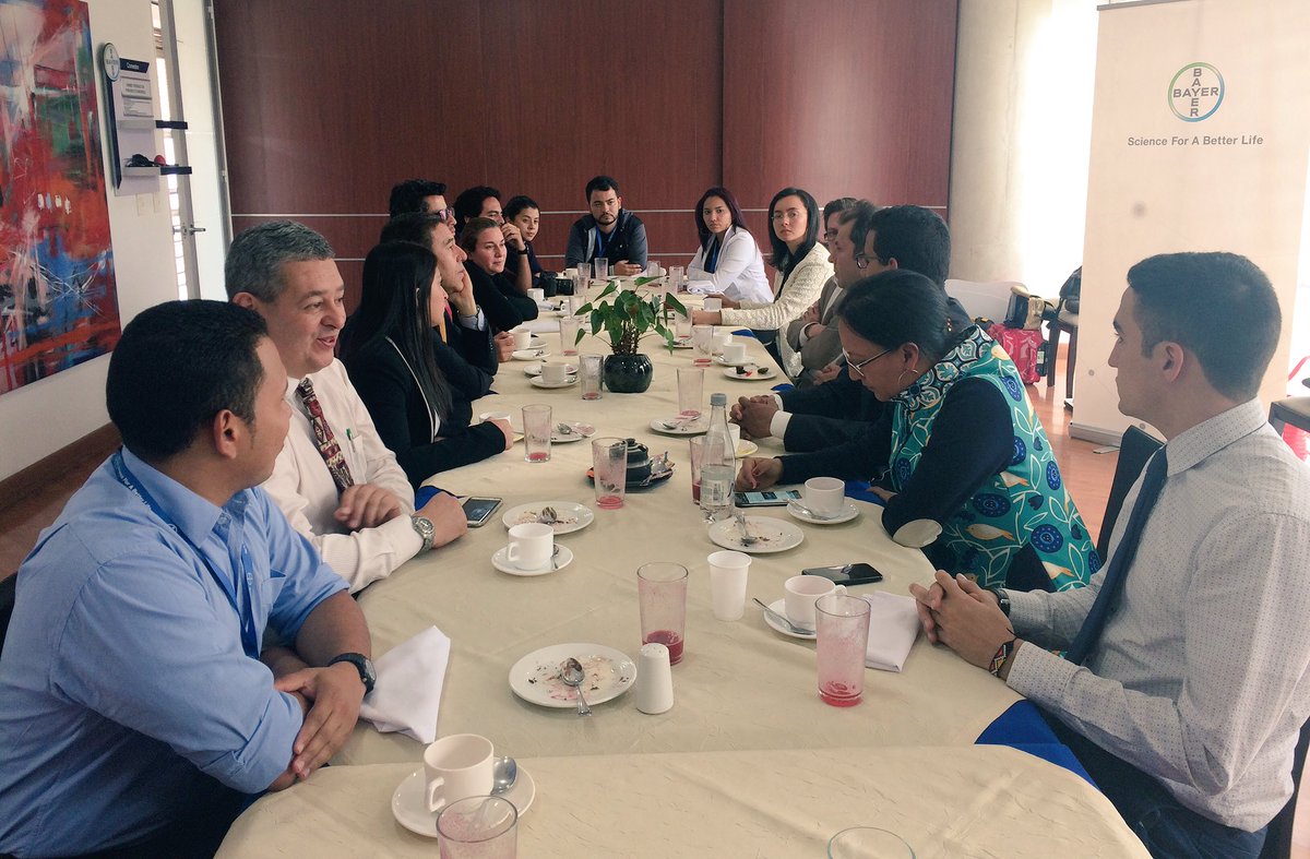 AnaIsJara's tweet photo. Nuestros finalistas en Colombia, almuerzan y conversan con los finalistas #BYCI2016 @BayerInnovacion https://t.co/U54Dg7DY4I