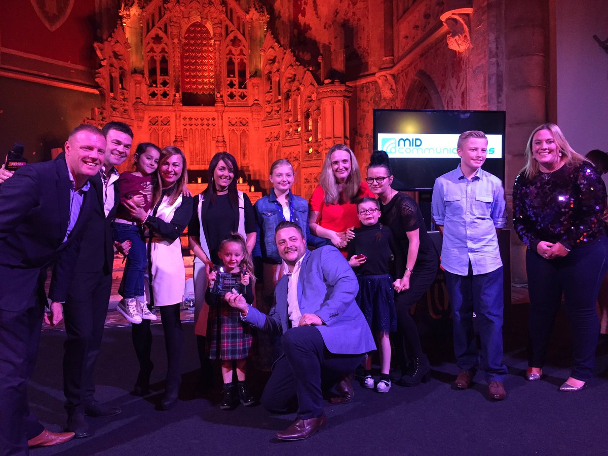 hitsradiouk's tweet photo. Manchester's most giving company - @MIDCommsO2 #timetoshine #TimeToShineAwards https://t.co/v6IvReQnjI
