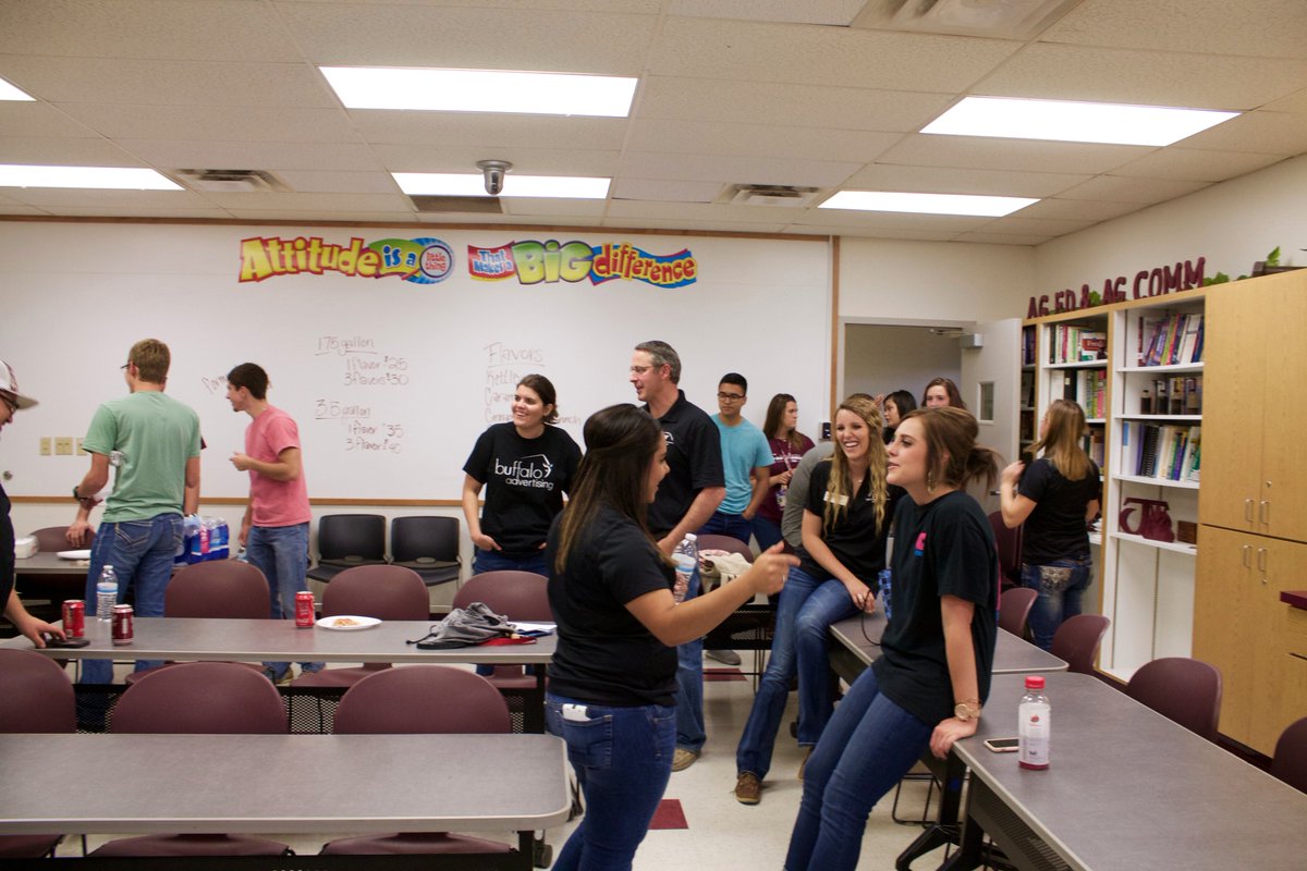 act_wt's tweet photo. We had a great meeting last night! Thanks to @kelbydk for speaking to our group about ways to achieve success in college and life! #wtact https://t.co/l1d5BogeQP