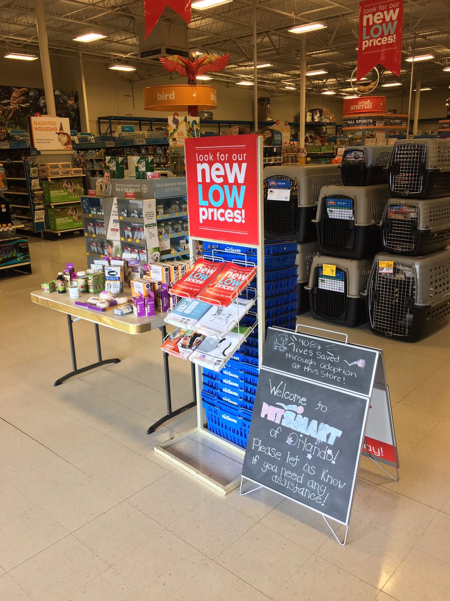 PetSmart307's tweet photo. Are Fluffy and Fido ready for Hurricane Matthew? 

COME AND SEE US! 

#PetSmart #HurricaneMatthew https://t.co/WT25cUB992
