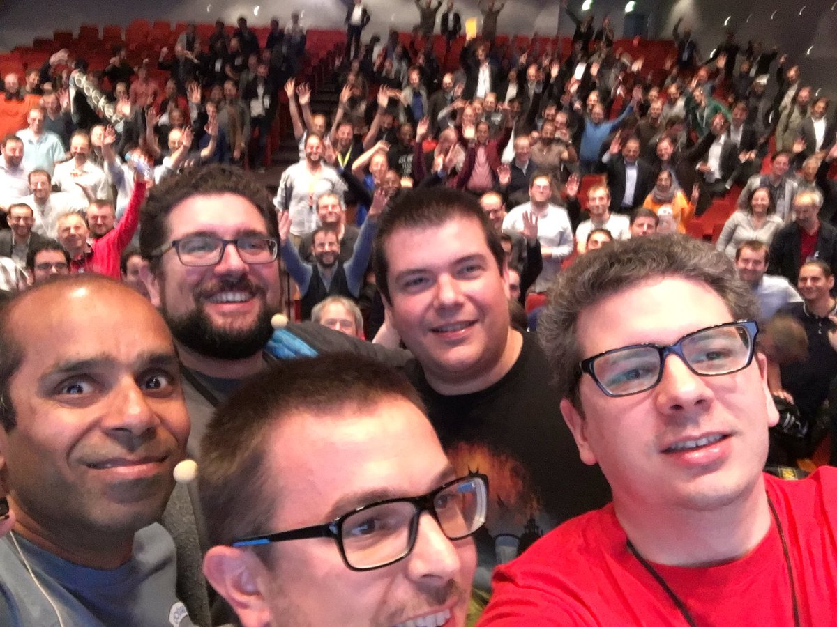 Had fun talking about #Docker #swarmmode at <a href="/DockerParis/">Docker Paris</a> #experiences16, fun bunch! Slides: github.com/docker/labs.