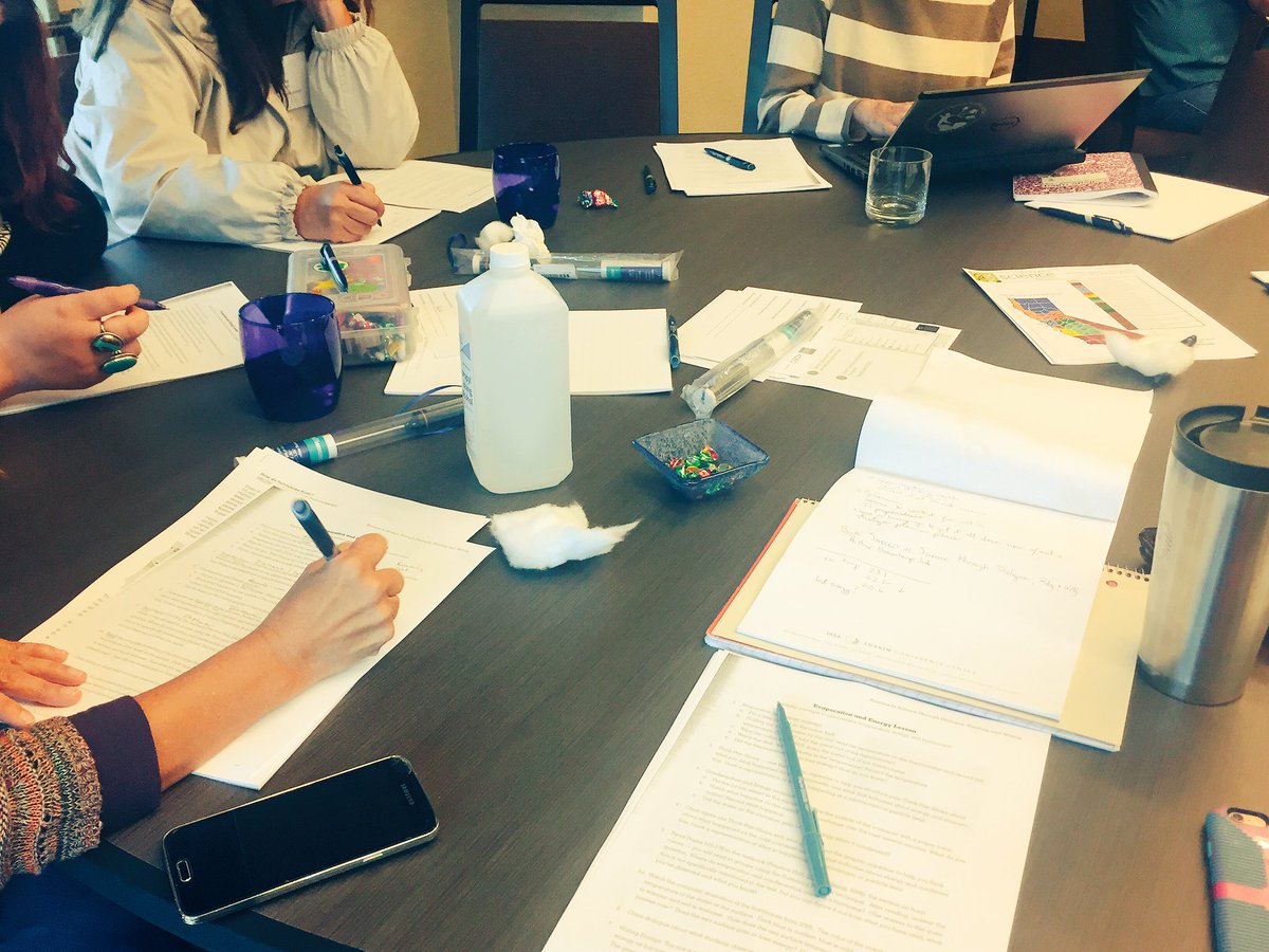 MrsVchemistry's tweet photo. Honored to be presenting this morning to a great group of teachers about #NGSS and science literacy with @ca_csp at #LeadLearn2016! https://t.co/jC3zX05FHV