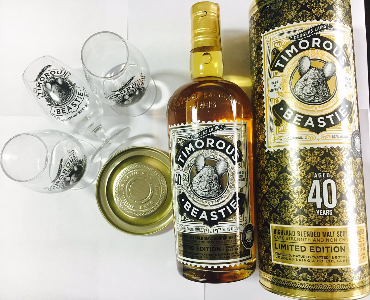 jarobuss's tweet photo. Czterdzieści lat w beczce dębowej , prosto od #DouglasLaing , do nabycia na @WarsaWhiskyFest już 14/15 października . Wybieracie się ? https://t.co/GQkSs27Gg5