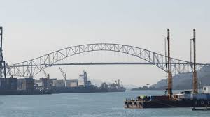 turismocasadmar's tweet photo. El Puente de las Américas es un importante símbolo de Panamá, se construyó en 1962 y por mucho tiempo fue el más largo (1,7 km) #PanamaTips https://t.co/SPnpbztewO