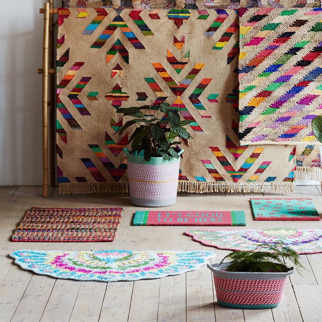 Teitloos's tweet photo. VLOERKLEDEN BEKIJKEN? https://t.co/VS5HTQz3py
#vloerkleed #Rice_DK #riceisnice #wonen #kleden #inrichting #styling #huis #kleurrijk https://t.co/OoIxfGergU