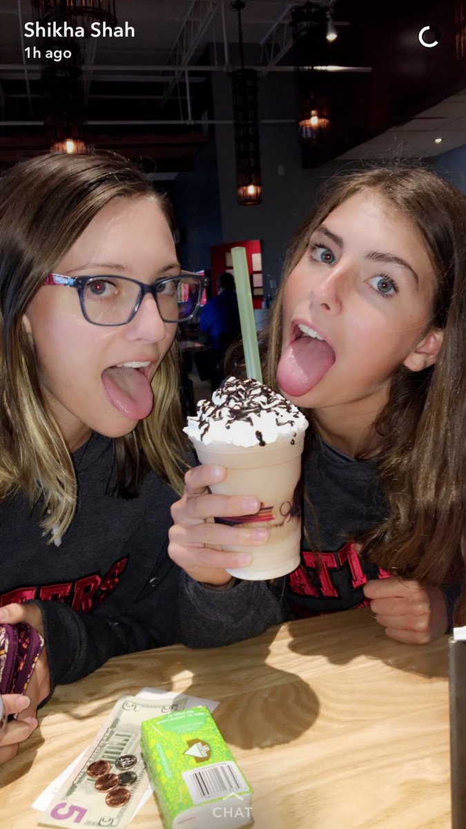mcelrath_amber's tweet photo. People say that all the tennis team does is eat... ITS TRUE! So come eat w/ us @ valley square panera between 4-8 today!! https://t.co/g8YI8i1XyP