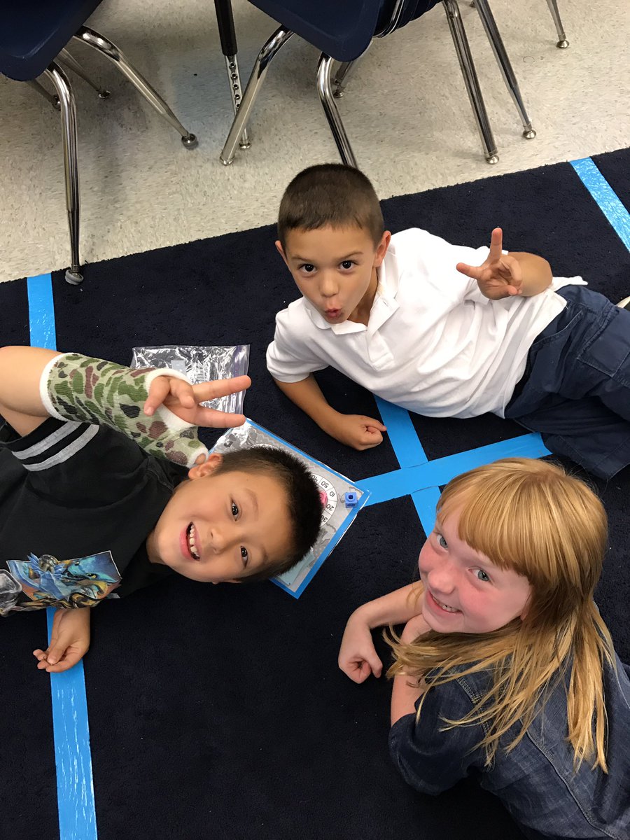 MrsSTechsItOut's tweet image. Rounding to the treasure #mathwithsomeone