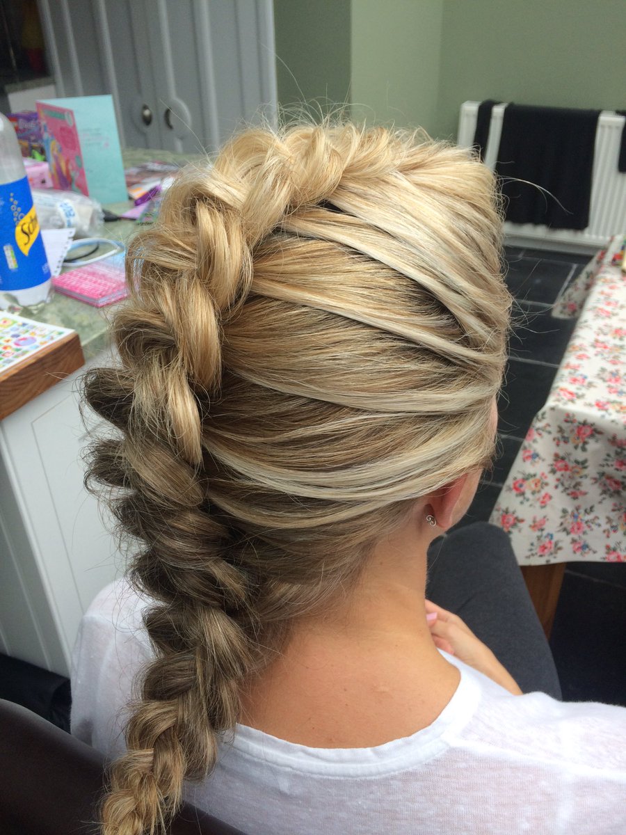 myhairfantasy's tweet image. Stunning #Mohawkbraid #braidedhairstyle #hairup #braids #warrington #cheshire #hairstylist #occasionhair