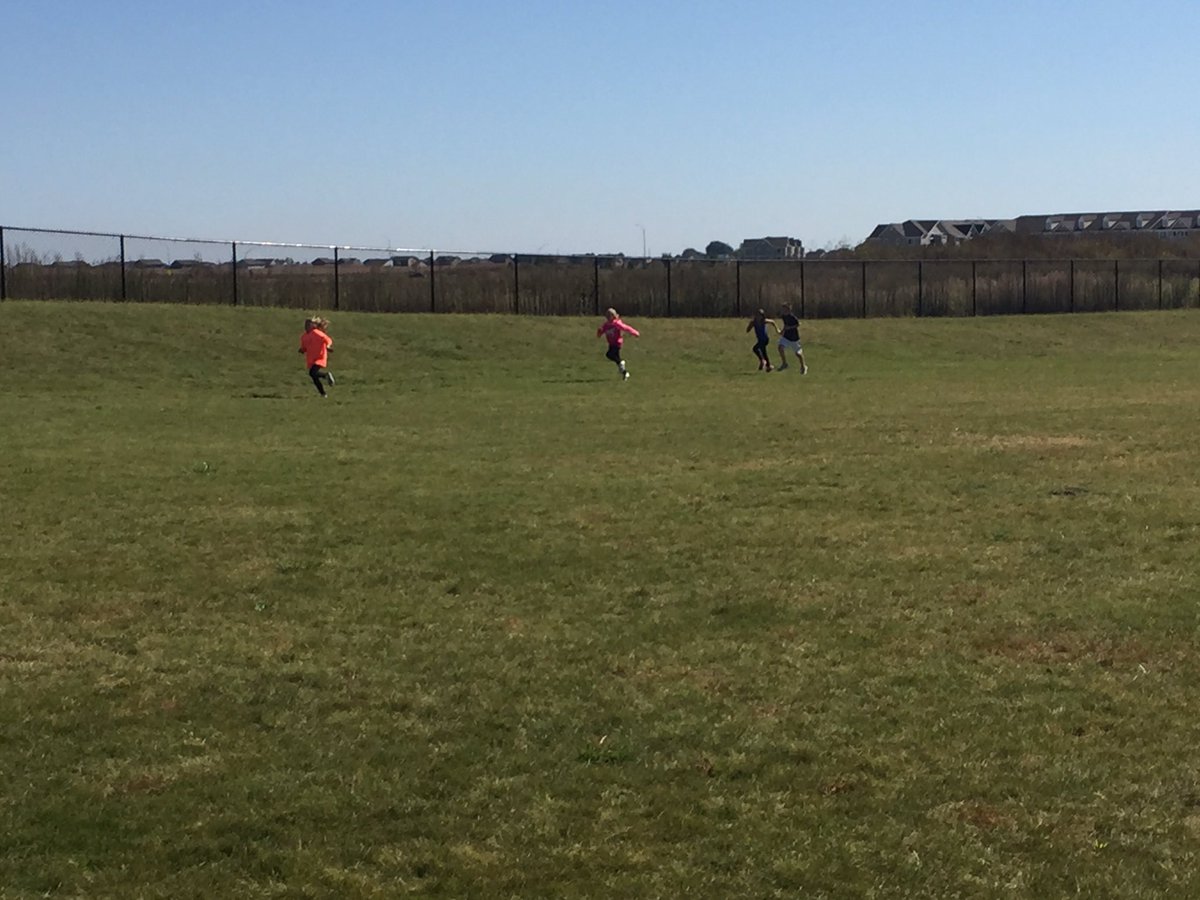 learningrocks5's tweet image. 5th grade rock creek annual walk day #rctopdogs #rclearns @AnkenyRockCreek