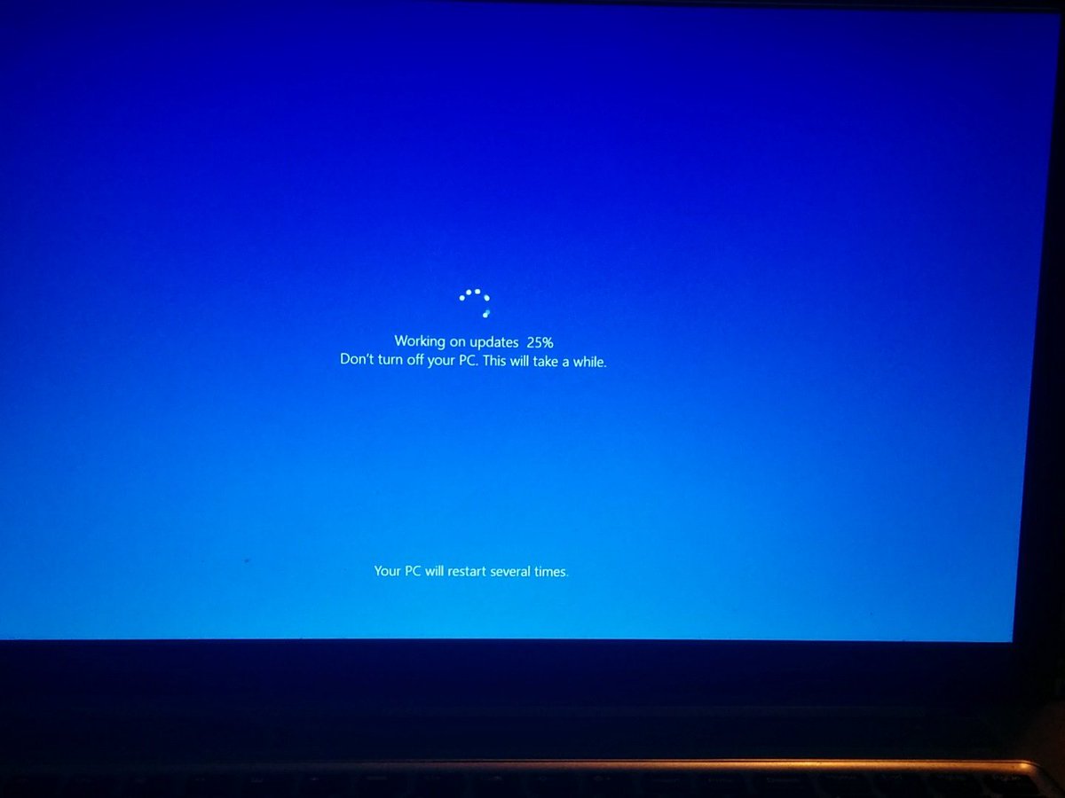 djyumene's tweet image. Hitting the one hour mark 😤 I just want to get on my computer dang it! 😭 #windowsfails