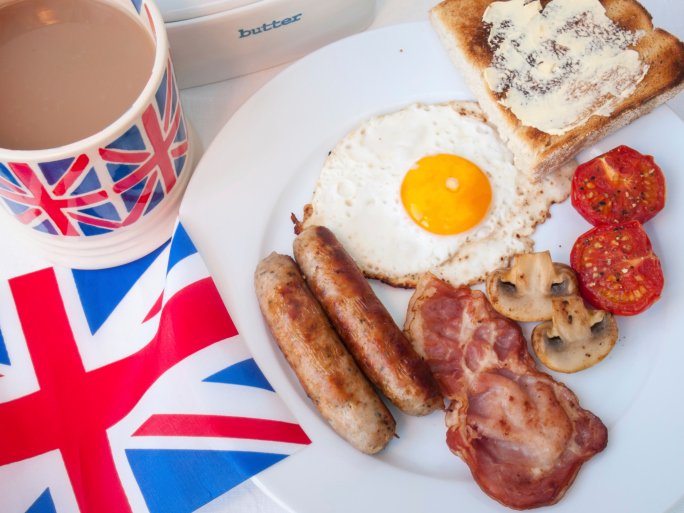 healthy_ssfm's tweet photo. Sementara English breakfast  mirip dengan America style. Dengan tambahan oat meal, corn flake dan susu https://t.co/Alwn93GdRF