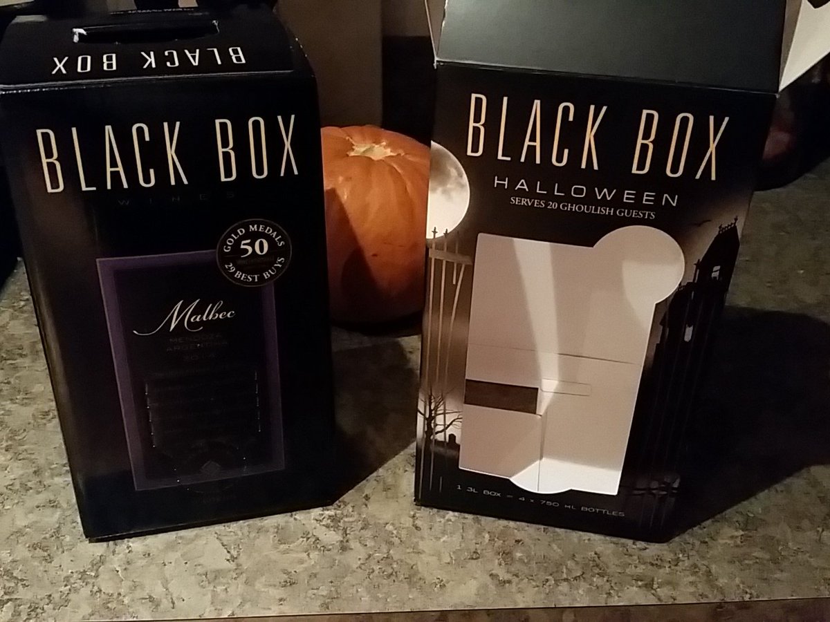 CBVolunbeers's tweet photo. @BlackBoxWines cheaper 2 put a box in a box then change the process but is it eco friendly? #excessivepackaging https://t.co/Wkh6tVf6Kz
