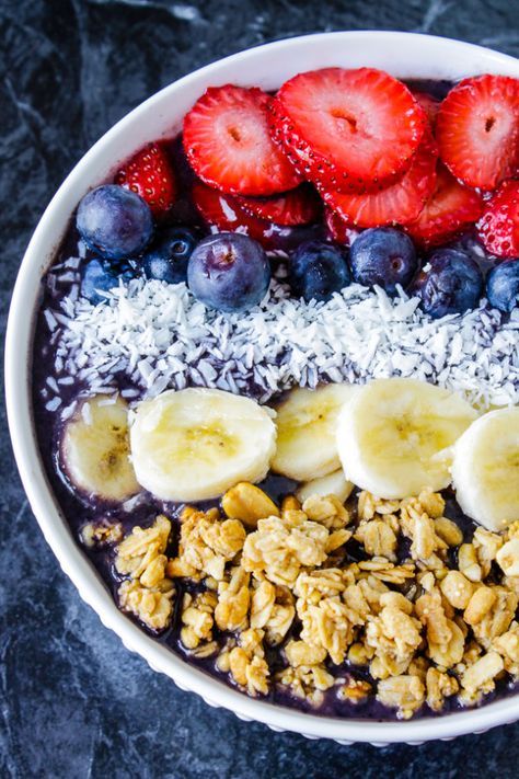 VitaForte's tweet photo. This is how #dubai does a #acaibowl from #wildandthemoon in #uae. 
#lifeonthepurplelane w/ #VFIsuperfoods https://t.co/rR4m7517Xz https://t.co/DXpDNXlP2l