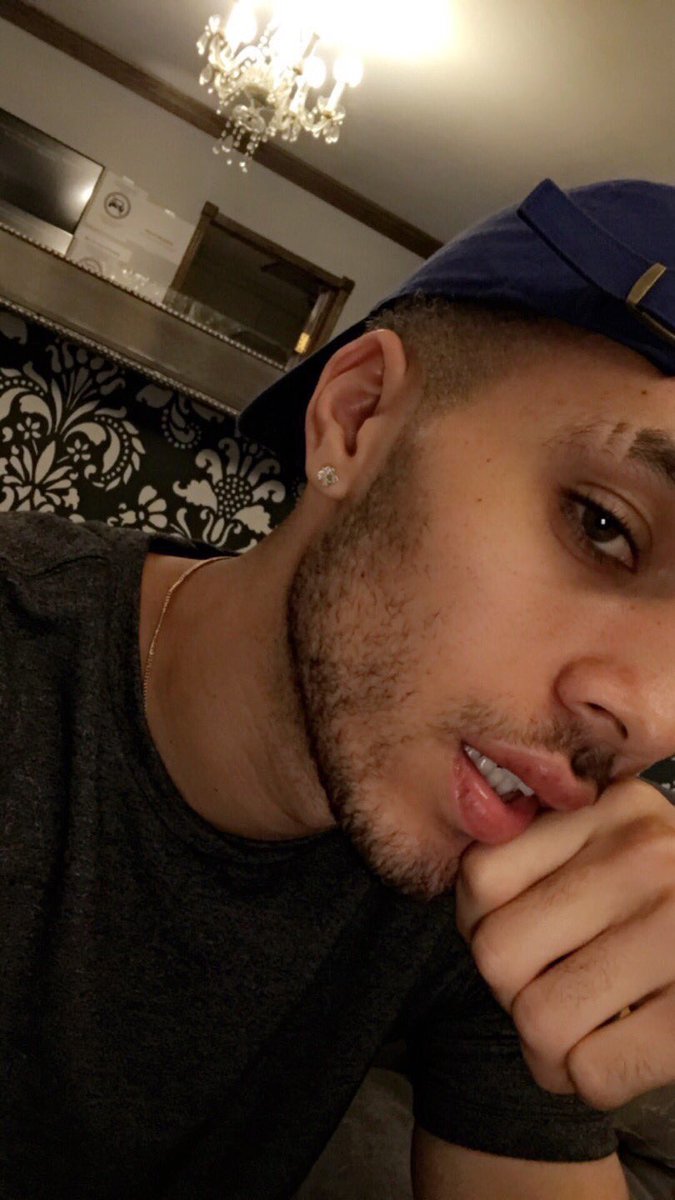 I'm thinking it's time to shave the scruff off 👀