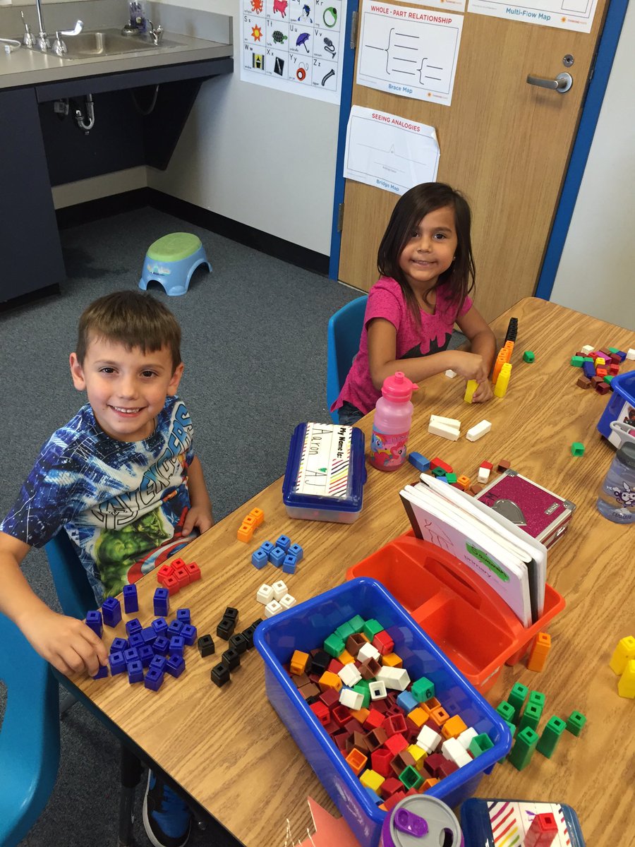 missbelew3's tweet photo. Sorting stations https://t.co/gUxz5DtRyl