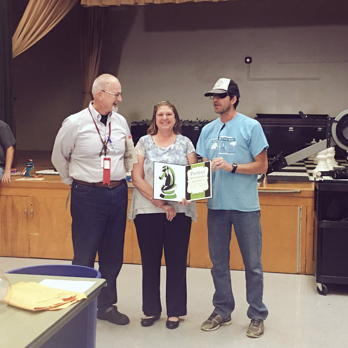 KatyKazi's tweet photo. Celebrating Staff and Students at Maple HS! #MapleHS #studentsuccess @pjpulosfusd @SchelBrown @FlushmanMichael @lahondasteam @JacobsonDanno https://t.co/RTGoFfJOqO