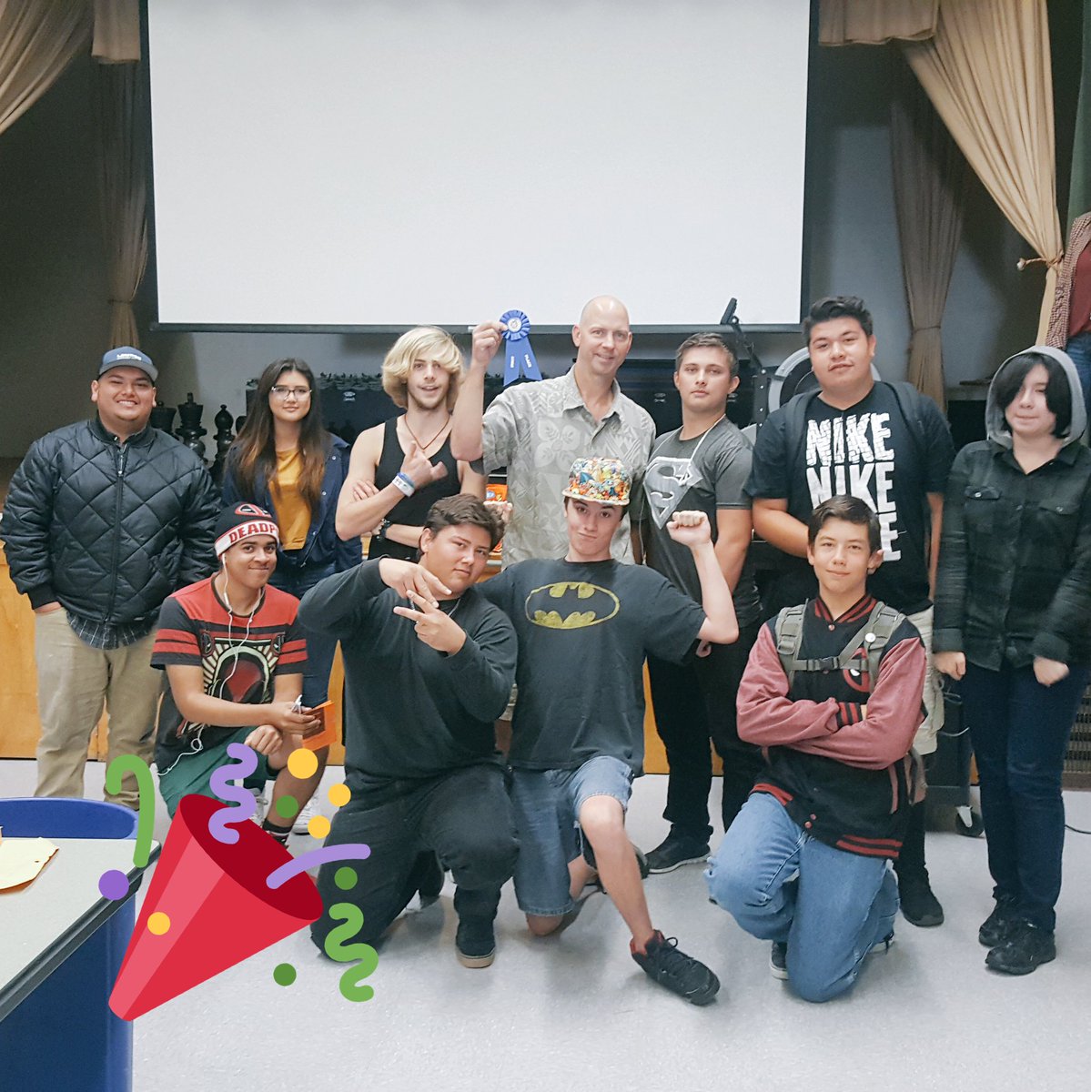 KatyKazi's tweet photo. Celebrating Staff and Students at Maple HS! #MapleHS #studentsuccess @pjpulosfusd @SchelBrown @FlushmanMichael @lahondasteam @JacobsonDanno https://t.co/RTGoFfJOqO