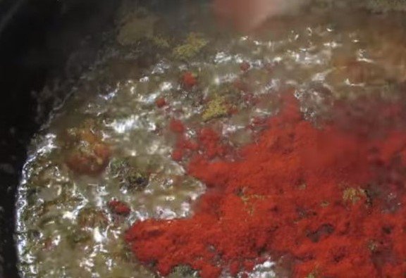 NittyGritsWords's tweet photo. WOTD #sukha #bhoona/#सूखा #भूनना dry stir-fry/#roasting spice paste unleashes deep flavor &amp; healthful compounds. https://t.co/UyePPT61oj https://t.co/Uruh19pugL