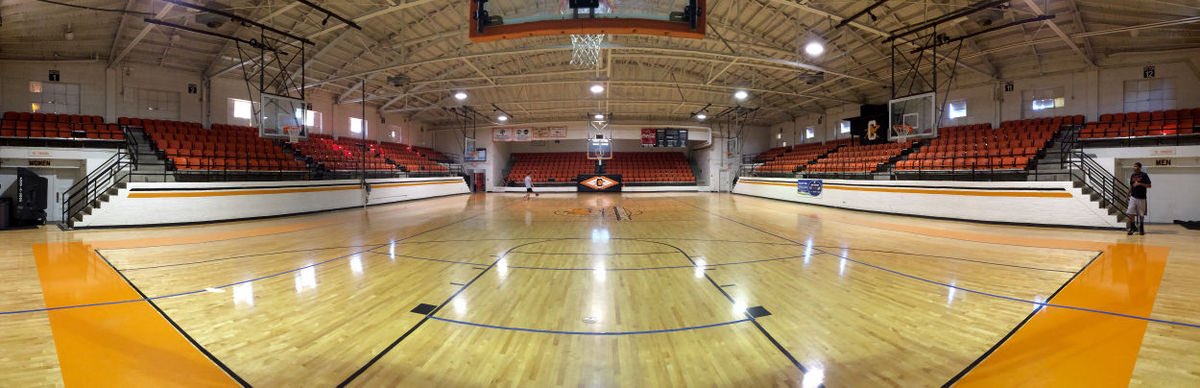 SunjuHans's tweet photo. Craig Kielburger Secondary School, Milton Ontario😍 https://t.co/Z9Yjnl1ZuH