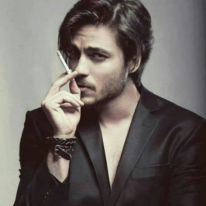 حطم قيود الملل
أصنع شيئاً من الجنون
تمرد ولو قليلاً على واقعك
قُل إنك تحبني مثلاً
#قلم_شرقي