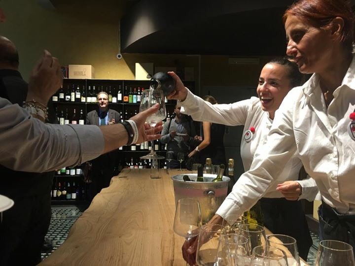 viadeigourmet's tweet photo. Grande successo per l'apertura del #mercatocentraleroma #bontàelementare #viagiolitti36 https://t.co/Vc2Q8JVSc1