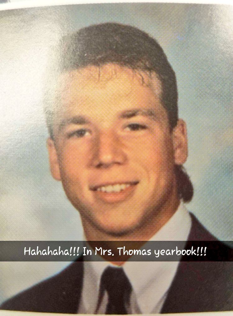 AustinGarnes's tweet photo. This cracks me up! My dad was rocking that mullet! https://t.co/ntoNAx2GSz