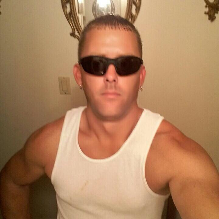 lovebug_21_'s tweet photo. ✨🎂Chillin, relaxing, chillout liveme 💎REAL.MIKE.K.O.D👑:  Ayeeeeeeee, K.O.D Whats up https://t.co/XLIQ2eeZby https://t.co/HckyHOdOtN