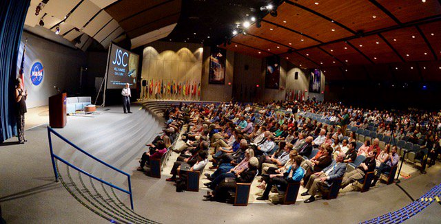 NASAJohnson's tweet photo. NASA Administrator Charlie Bolden joins our Center Director @Astro_Ellen to inspire our employees and answer questions. #CharlieVisits https://t.co/YN8U2lezHn