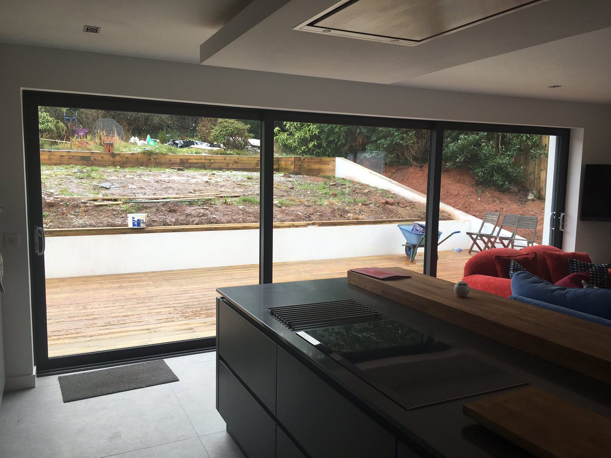 CarrollsGlass's tweet photo. Sapa C125 Triple track multi slide  #outsideinside  @SapaBldgSystem https://t.co/Zlho0Sdk1c