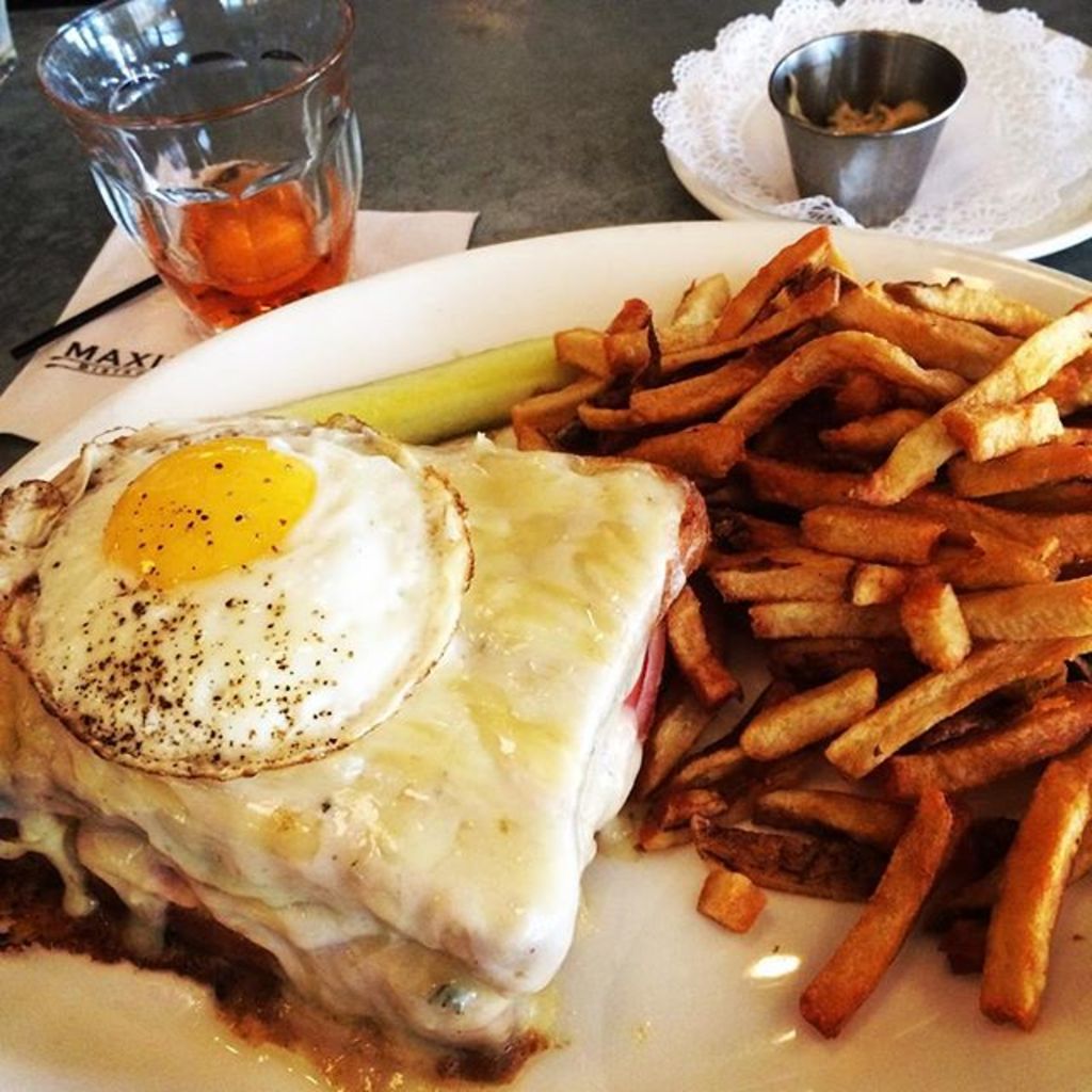 Maxims22's tweet photo. The best addition to any meal; a fried egg π! #Maxims22 https://t.co/0uBp8Z3g3F