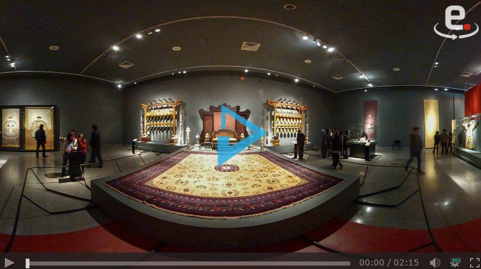 INCREÍBLE... ¡vive lo que fue la inauguración de "Dragón Chino" en 360 grados!  Gracias a <a href="/Emol/">Emol.com</a> goo.gl/2FIFiz #ZIMustakis <a href="/CCPLM/">Centro Cultural La Moneda</a>