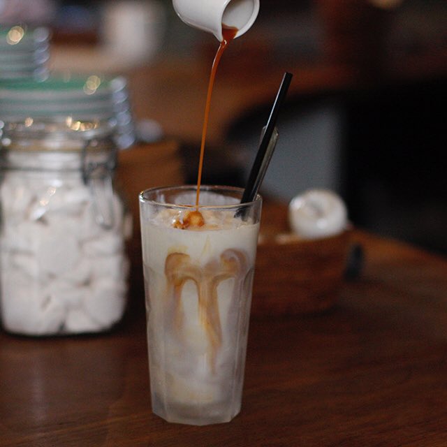 CHEZDREcafe's tweet photo. It's set to be a beautiful day Melbourne! Come and enjoy our sunny courtyard and try out our new iced chai! #chezdre #chai #pranachai https://t.co/RV8sqxze2Q