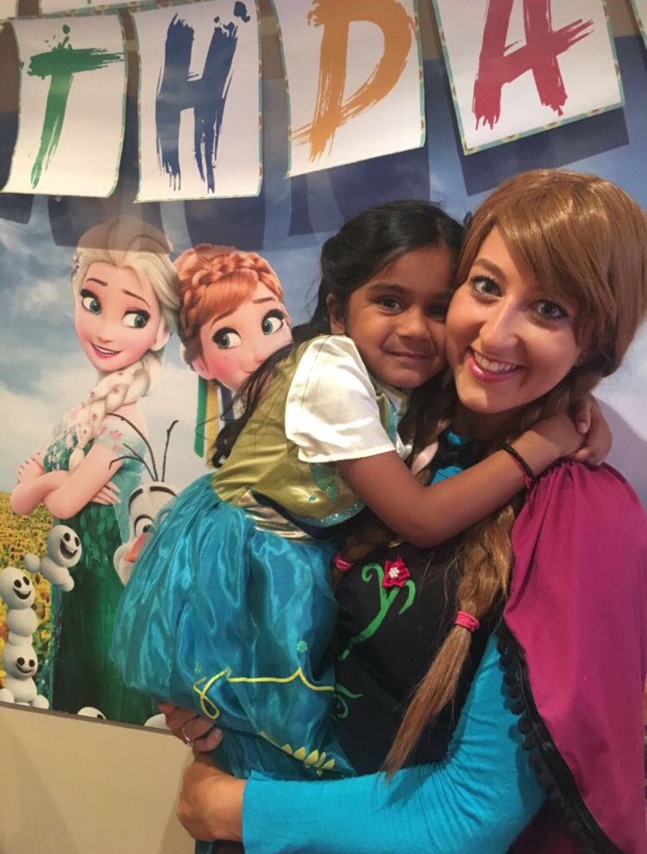 MLPpartiesNS's tweet photo. *Cuties!* #princessparties #iceprincess #princessparty #love #cuddles #cosplay #princessanna https://t.co/gbPyG7PJWR
