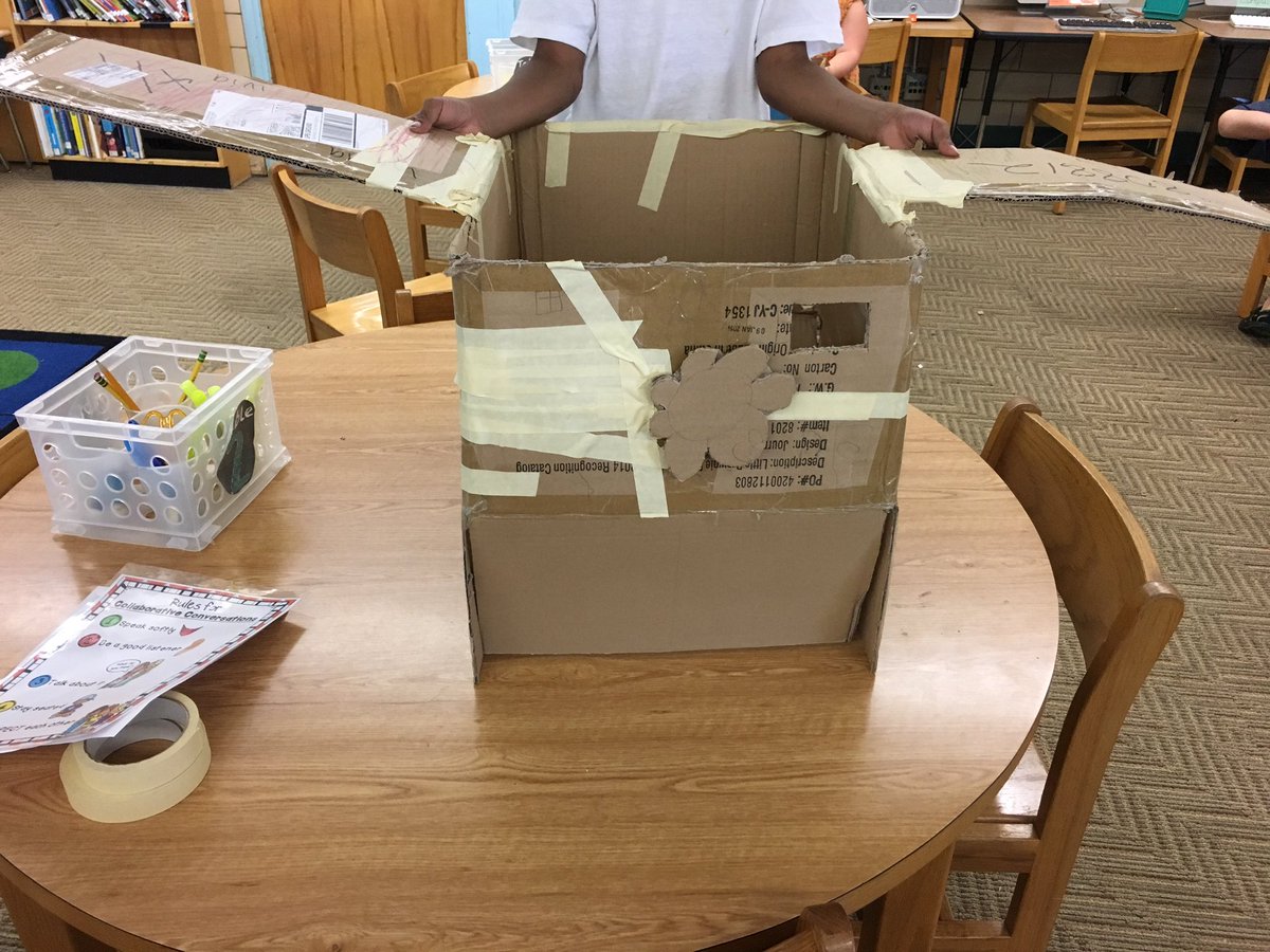 girl_named_Tom's tweet photo. Love the details on this plane designed by K Ss. They wanted a propeller & a windshield for the pilots! #gmaMakerSpace #inventyourfuture https://t.co/lXWg9S217z