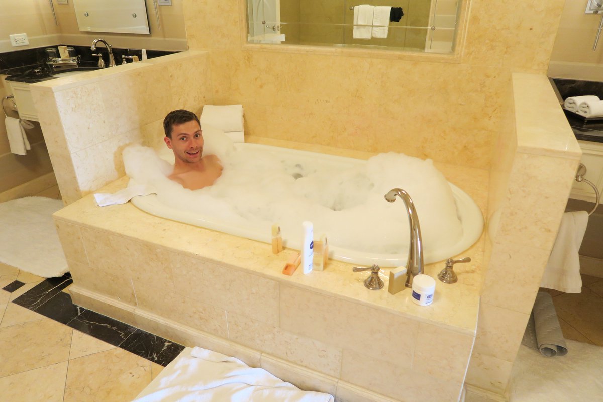 VlogsMonday tweet picture