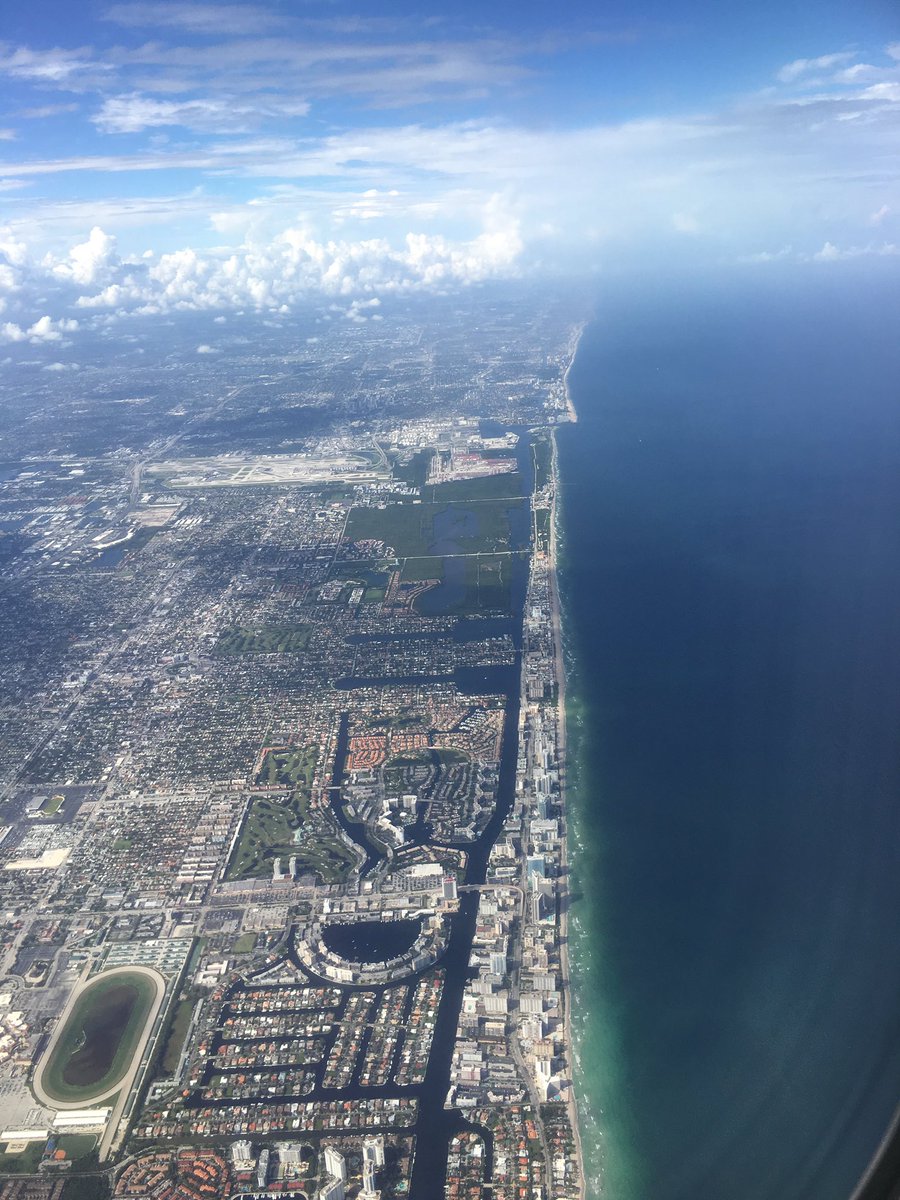 LyricThruston's tweet photo. AMERICA IT'S BEEN TOO LONG. https://t.co/YsqnfCgtwz