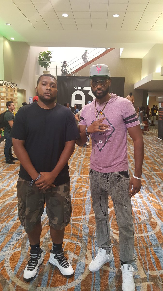AngeloJames1's tweet image. #a3c #atlanta #TeamTyusEnt @angelojames1 @ohiotko working #hiphop #cleveland  #goodmusic #2016  #georgia #ohio