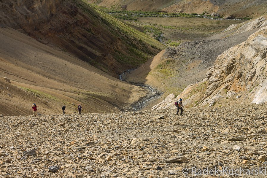 geo_rk's tweet photo. Climbing Pidzong La in #Ladakh. It is a major pass en-route Kanji La #trek. Described in my @ciceronepress #trekking #guidebook. #Hiamalayas https://t.co/PaYriegXsM