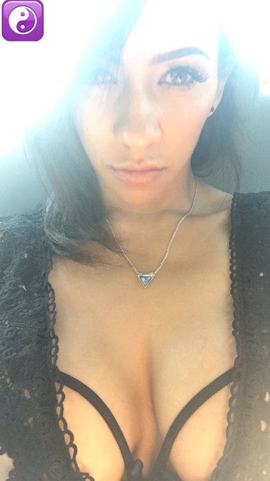Snappy https://t.co/idgWjf8knf<a href="/tag/cumonmyglasses"class="tags"><span>#cumonmyglasses</span></a>